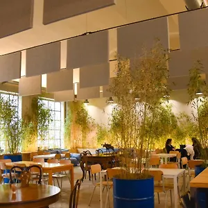  Hostel Bovisa Urban Garden İtalya